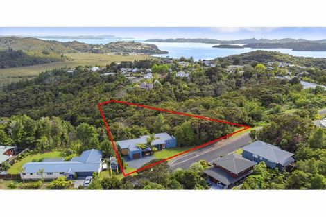 Photo of property in 10 Hihitahi Rise, Paihia, 0200