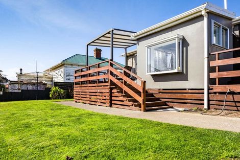 Photo of property in 30 Leicester Street, Patea, 4520