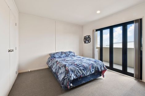 Photo of property in 6/11 Jack Conway Avenue, Manukau, Auckland, 2104