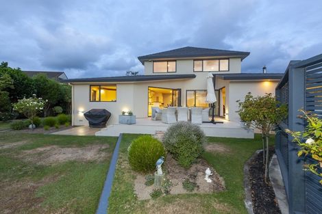 Photo of property in 17 Windsor Avenue, Waikanae, 5036