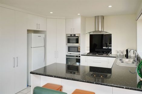 Photo of property in 17 Riverside Way, Amberley, 7410