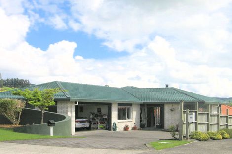 Photo of property in 32 Carter Drive, Pomare, Rotorua, 3015