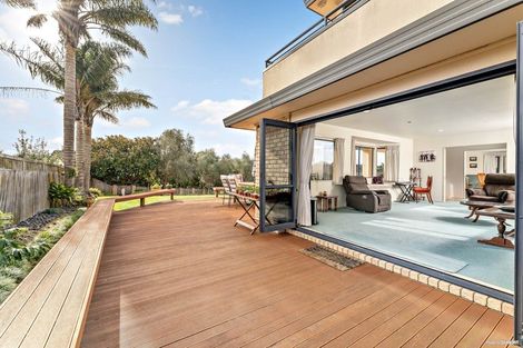 Photo of property in 16 Sunny Crescent, Huapai, Kumeu, 0810