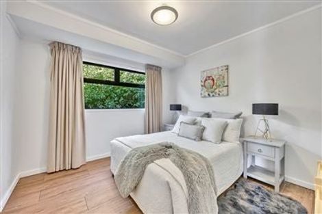 Photo of property in 11 Raphael Place, West Harbour, Auckland, 0618