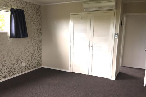 Photo of property in 8 Landow Place, Henderson, Auckland, 0612