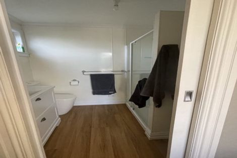 Photo of property in 56 Paynters Avenue, Strandon, New Plymouth, 4312