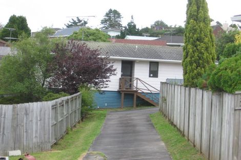 Photo of property in 1/14 Thalia Place, Totara Vale, Auckland, 0629