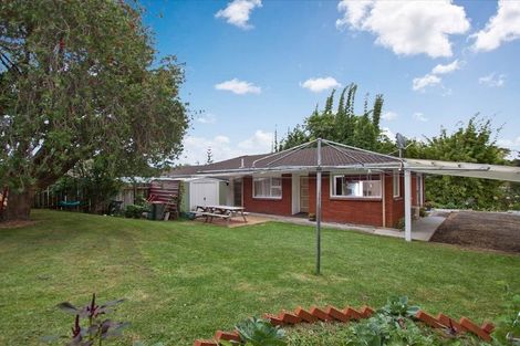 Photo of property in 1/104a Bolton Street, Blockhouse Bay, Auckland, 0600