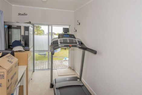 Photo of property in 8 Regal Street, Levin, 5510