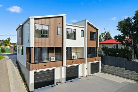 Photo of property in 2/36 Woodside Road, Massey, Auckland, 0614