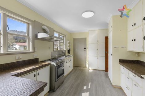 Photo of property in 65 Glen Road, Stokes Valley, Lower Hutt, 5019