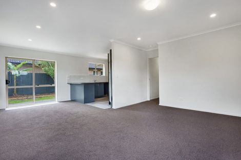 Photo of property in 10a Cade Place, Weymouth, Auckland, 2103
