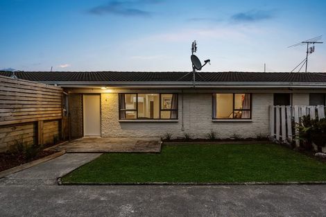Photo of property in 2/31 Bowater Place, Manurewa, Auckland, 2102