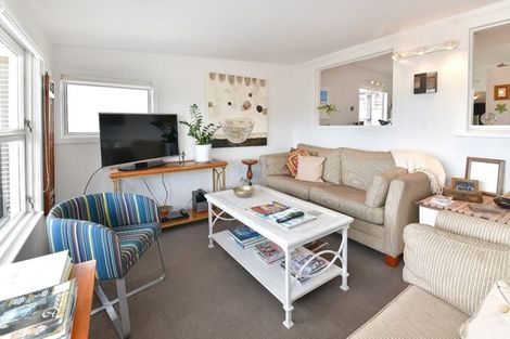 Photo of property in 6a Piccadilly Circus, Snells Beach, 0920