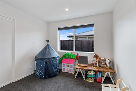 Photo of property in 73 Tiritiri Moana Drive, Pegasus, 7612