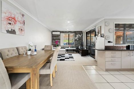 Photo of property in 19 The Enclave, Totara Heights, Auckland, 2105