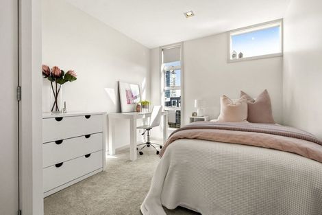 Photo of property in 2/4 Campbell Road, Takapuna, Auckland, 0622