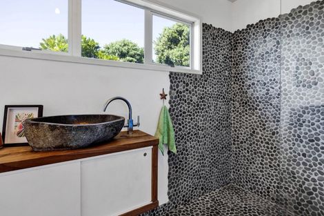 Photo of property in 32 Anglers Avenue, Warea, 4381