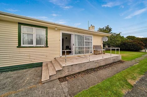 Photo of property in 16 Grey Street, Hawera, 4610