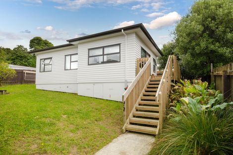 Photo of property in 8 Landow Place, Henderson, Auckland, 0612