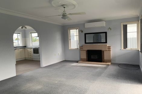 Photo of property in 49 Beaumonts Way, Manurewa, Auckland, 2102