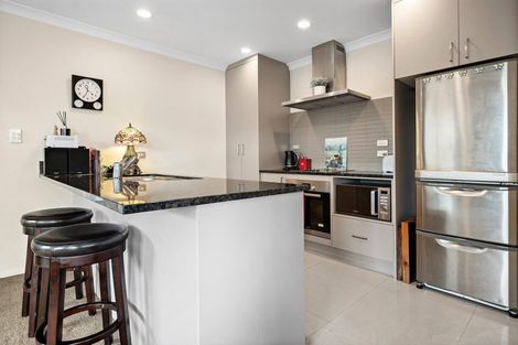 Photo of property in 11 Logan Place, Waiuku, 2123