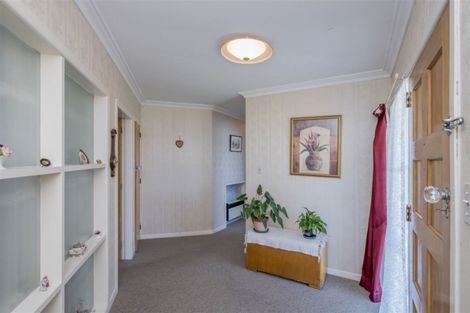 Photo of property in 98 Bartholomew Road, Levin, 5510