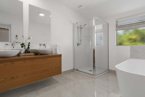 Photo of property in 1 Guildford Place, Bethlehem, Tauranga, 3110