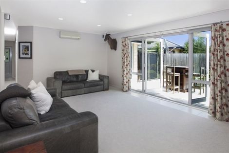 Photo of property in 9 Dunvegan Place, Harewood, Christchurch, 8051