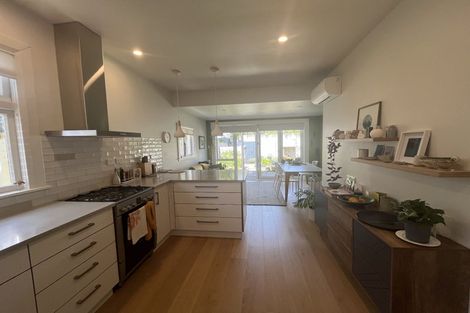 Photo of property in 12 Matipo Street, Eastbourne, Lower Hutt, 5013