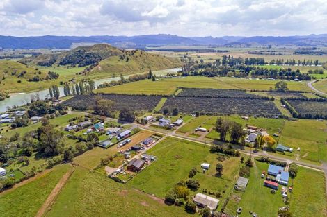 Photo of property in 60 Banks Street, Tolaga Bay, 4077