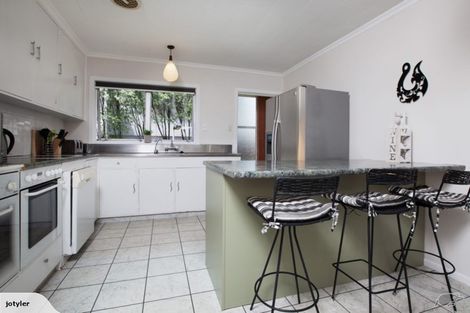 Photo of property in 14 Leatham Avenue, Strandon, New Plymouth, 4312