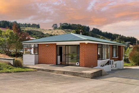 Photo of property in 41 Hugh Street, Sawyers Bay, Port Chalmers, 9023