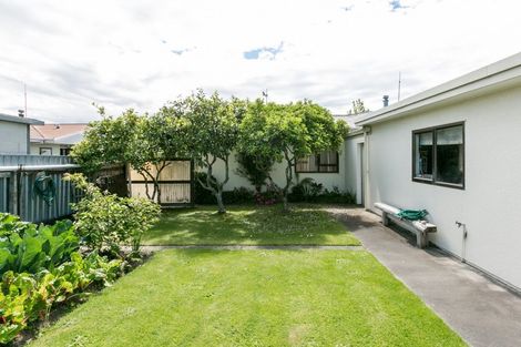 Photo of property in 16 Cardiff Place, Tamatea, Napier, 4112