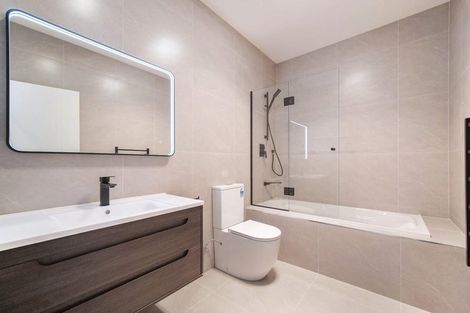 Photo of property in 67 Taukahiwi Road, Pukekohe, 2120