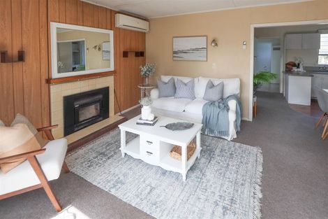 Photo of property in 14 Charles Road, Hannahs Bay, Rotorua, 3010