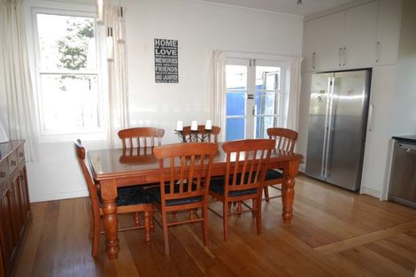 Photo of property in 106 The Parade, Paekakariki, 5034