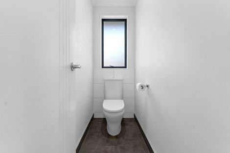 Photo of property in 16 Lippiatt Crescent, Pokeno, 2402