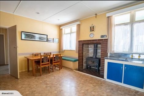 Photo of property in 3 Marine Parade, Eastbourne, Lower Hutt, 5013