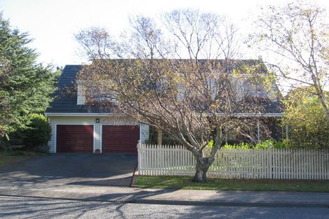 Photo of property in 15 Burbank Crescent, Churton Park, Wellington, 6037