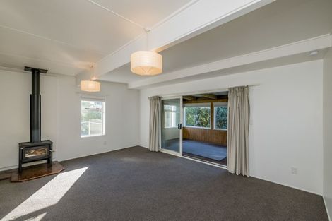 Photo of property in 329 Te Horo Beach Road, Te Horo Beach, Otaki, 5581