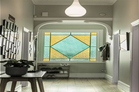 Photo of property in 37 Mozeley Avenue, Devonport, Auckland, 0624