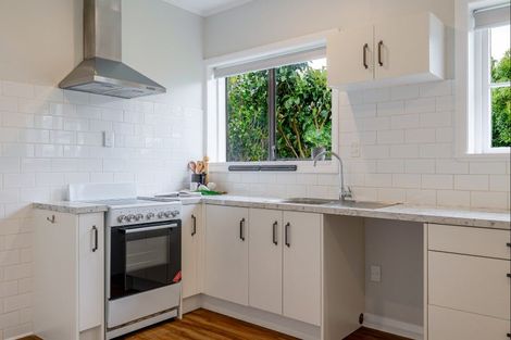 Photo of property in 7a Nathan Place, West End, Palmerston North, 4412