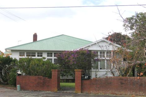 Photo of property in 22 Hautana Square, Woburn, Lower Hutt, 5010