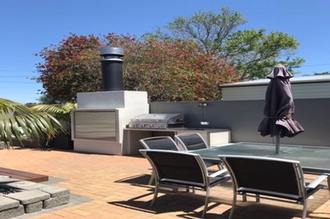 Photo of property in 30a Te Atatu Road, Te Atatu South, Auckland, 0610