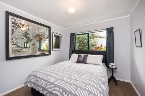 Photo of property in 23 Lydia Place, Kelvin Grove, Palmerston North, 4414