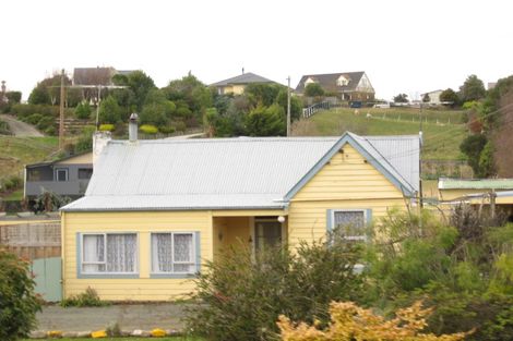 Photo of property in 8 Beach Street, Waikouaiti, 9510