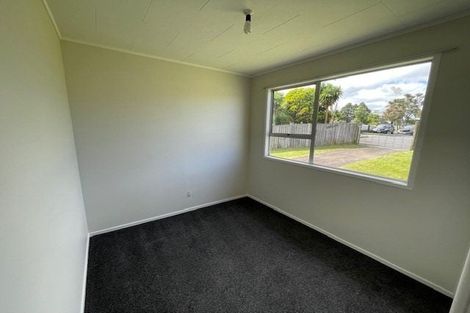 Photo of property in 15 Balwyn Place, Clendon Park, Auckland, 2103