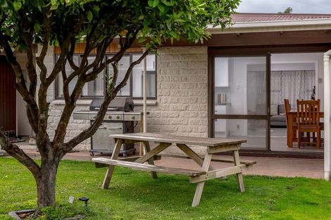 Photo of property in 14 Fisher Place, Carterton, 5713