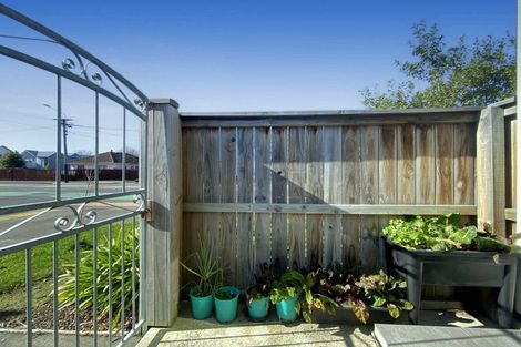 Photo of property in 461 Barbadoes Street, Edgeware, Christchurch, 8013